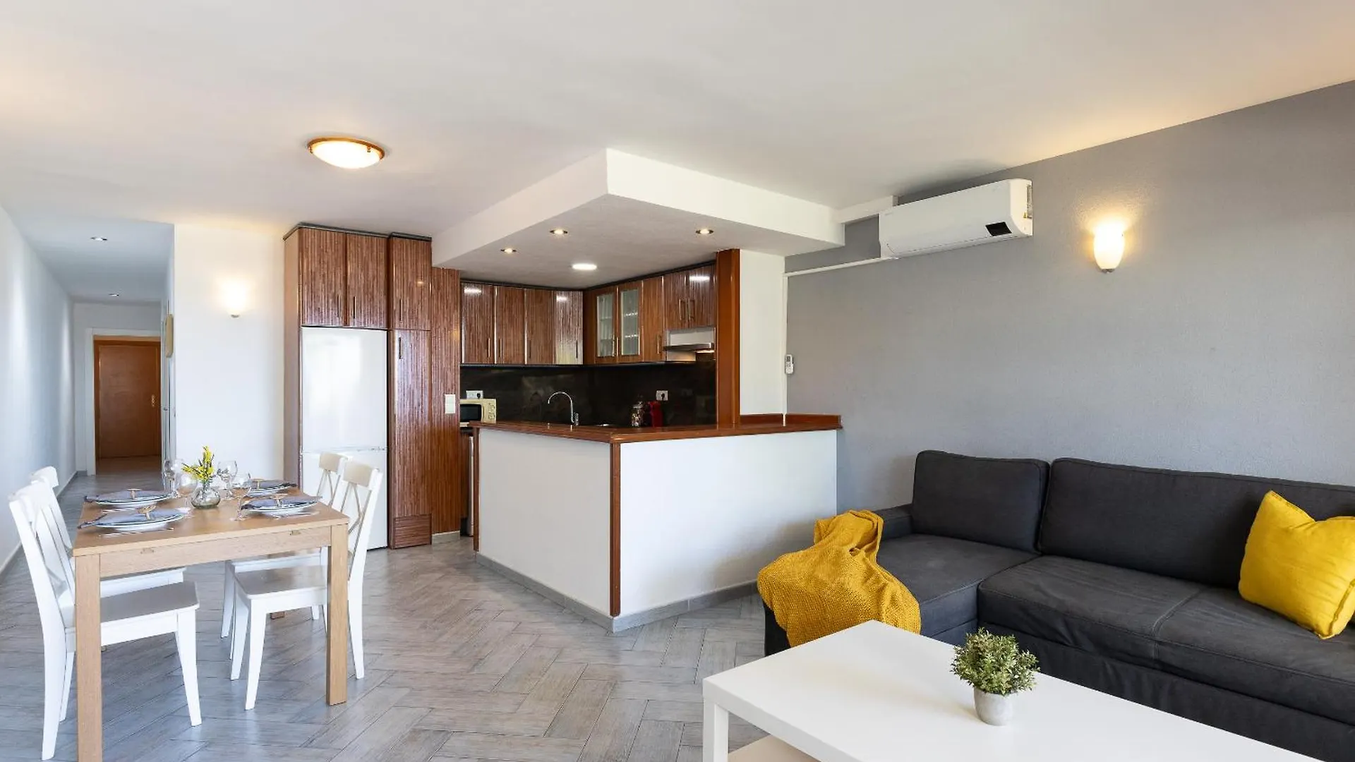 Apartment Uhc Playamero Family Complex Aacc Salou Spain